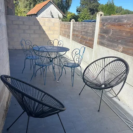 بيت للعطل La Longere Fleurie
